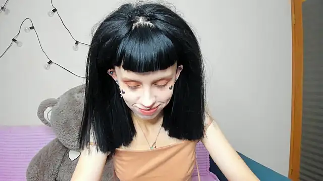 Snapshot of FlowerOfSin2001 chatting on September 2025 03:12:02 PM FlowerOfSin2001 online show from September 2025 03:12:02 PM