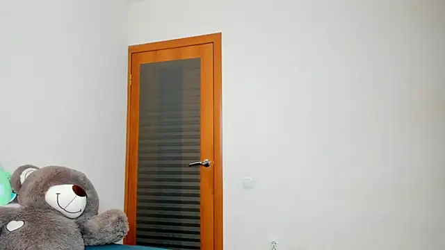 Snapshot of FlowerOfSin2001 chatting on September 2025 04:51:02 PM FlowerOfSin2001 online show from September 2025 04:51:02 PM