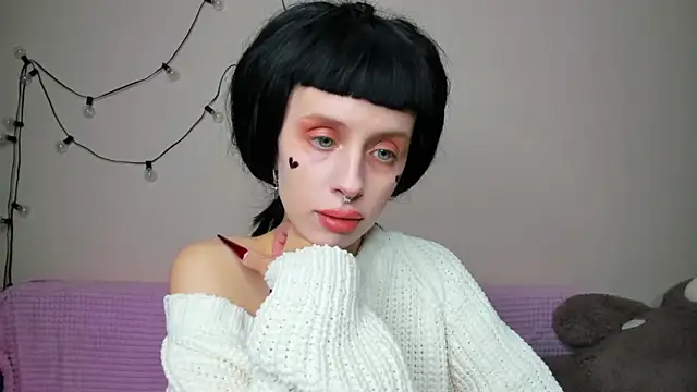 Snapshot of FlowerOfSin2001 chatting on October 2025 02:49:01 PM FlowerOfSin2001 online show from October 2025 02:49:01 PM