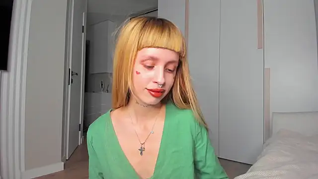 Snapshot of FlowerOfSin2001 chatting on April 2026 01:27:02 PM FlowerOfSin2001 online show from April 2026 01:27:02 PM