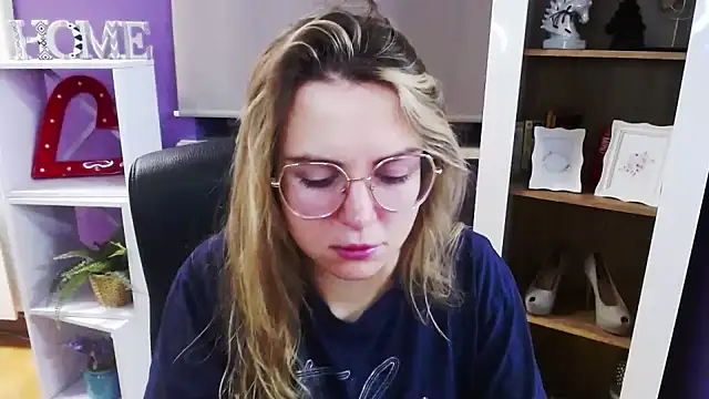 Zoey Erotic online show from December 2025 05:35:02 AM