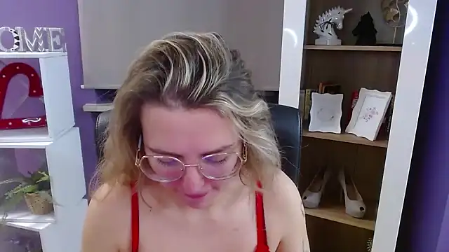 Zoey Erotic online show from December 2025 05:36:02 AM