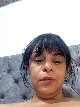 Snapshot of Kataliina chatting on April 2026 07:25:02 AM Kataliina online show from April 2026 07:25:02 AM