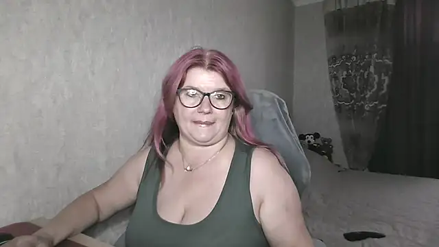 Snapshot of Diana_49 chatting on June 2026 07:22:02 AM Diana 49 online show from June 2026 07:22:02 AM