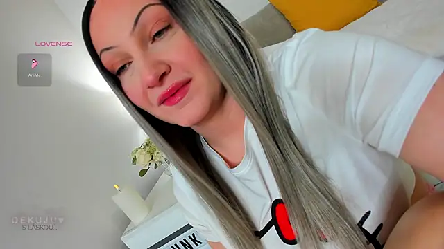 Snapshot of KVerunce chatting on January 2025 09:17:02 PM KVerunce online show from January 2025 09:17:02 PM