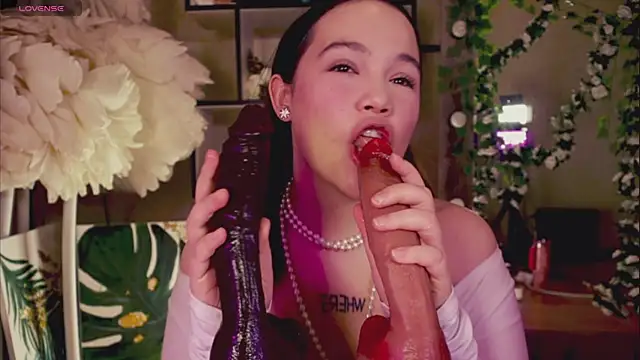 Chery Lady22 online show from March 2025 05:19:01 AM