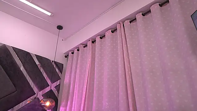 Snapshot of violeta_aroca chatting on October 2025 03:05:01 AM violeta aroca online show from October 2025 03:05:01 AM