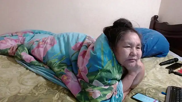 Zulfiya Bruce online show from February 2025 05:42:01 PM