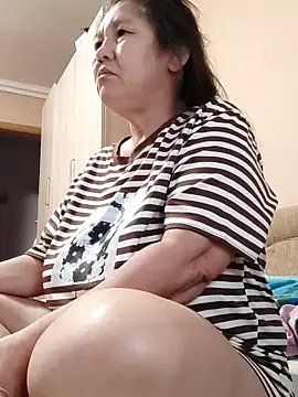 Zulfiya Bruce online show from October 2025 04:46:01 AM