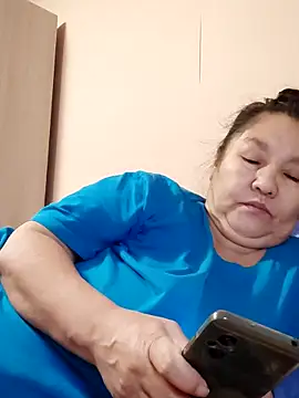 Zulfiya Bruce online show from November 2025 03:24:02 PM