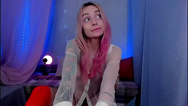 Snapshot of LickLizzy chatting on January 2025 08:01:01 PM LickLizzy online show from January 2025 08:01:01 PM