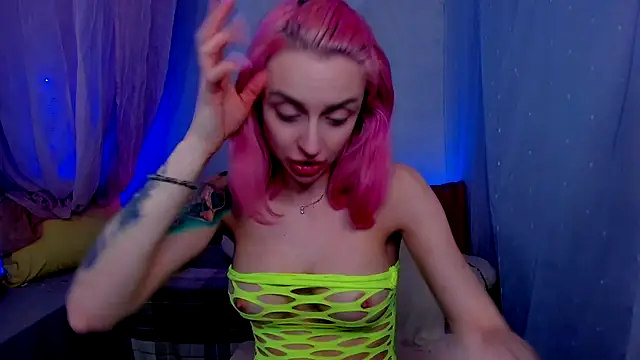 Snapshot of LickLizzy chatting on January 2025 08:22:01 AM LickLizzy online show from January 2025 08:22:01 AM