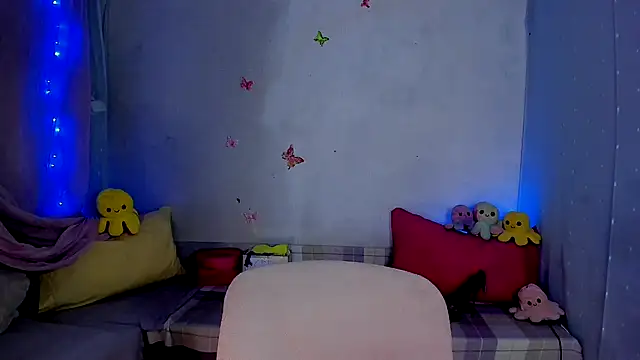 Snapshot of LickLizzy chatting on September 2025 12:01:02 AM LickLizzy online show from September 2025 12:01:02 AM
