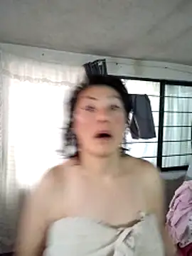 LaInsaciableIntensa online show from April 2026 12:33:02 AM