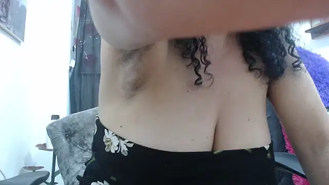 heyline milf online show from February 2025 07:38:02 PM