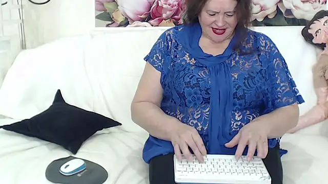 Snapshot of FlaviaSquirts chatting on February 2025 11:28:01 AM FlaviaSquirts online show from February 2025 11:28:01 AM