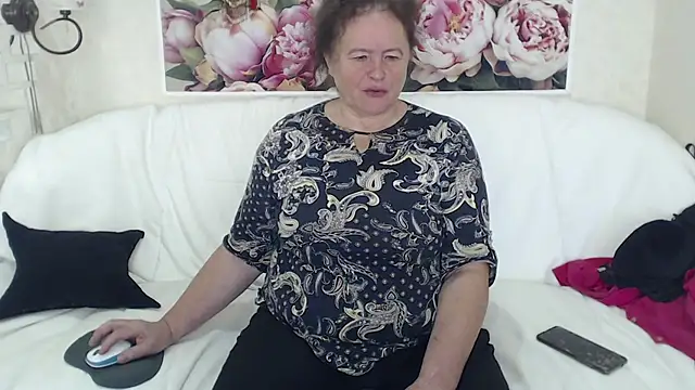 Snapshot of FlaviaSquirts chatting on September 2025 06:57:02 AM FlaviaSquirts online show from September 2025 06:57:02 AM