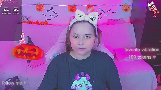 Snapshot of Lolisuccub chatting on October 2025 07:48:02 PM Lolisuccub online show from October 2025 07:48:02 PM