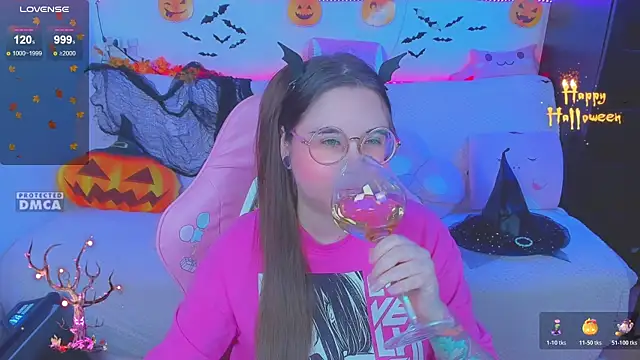 Snapshot of Lolisuccub chatting on October 2025 05:28:01 PM Lolisuccub online show from October 2025 05:28:01 PM