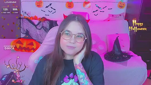 Snapshot of Lolisuccub chatting on October 2025 07:16:01 PM Lolisuccub online show from October 2025 07:16:01 PM