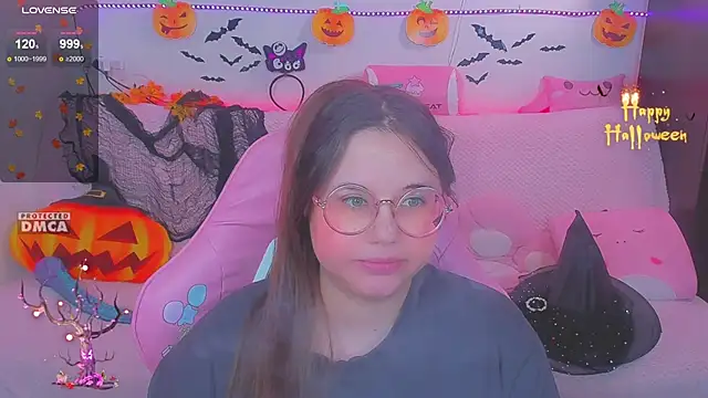 Snapshot of Lolisuccub chatting on November 2025 04:00:01 PM Lolisuccub online show from November 2025 04:00:01 PM