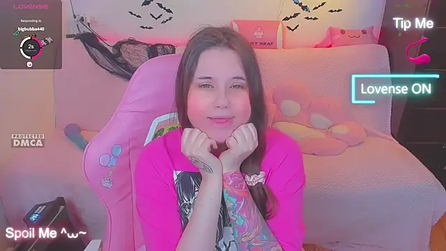 Snapshot of Lolisuccub chatting on December 2025 03:32:02 PM Lolisuccub online show from December 2025 03:32:02 PM