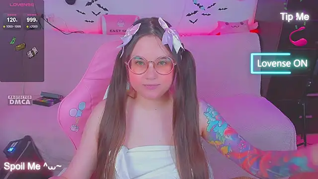 Lolisuccub online show from December 2025 07:54:02 PM