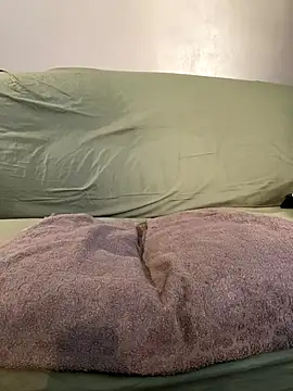 BruceIsHorny  online show from October 2025 04:04:01 PM