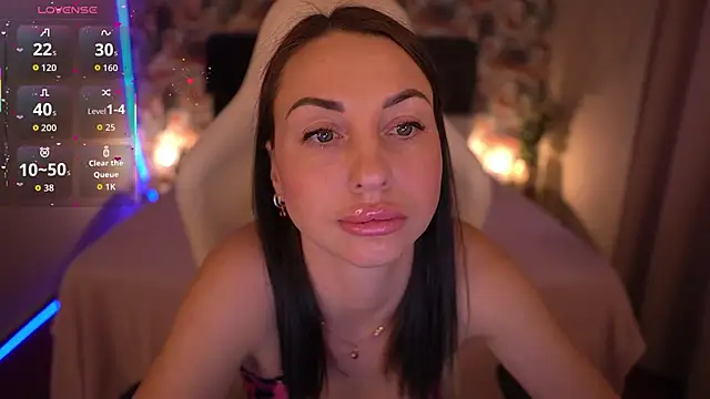 KristiiMax online show from November 2025 10:31:01 AM