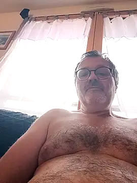 Snapshot of mike9473 chatting on October 2025 04:37:02 PM mike9473 online show from October 2025 04:37:02 PM