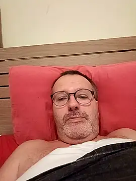 Snapshot of mike9473 chatting on October 2025 09:19:02 PM mike9473 online show from October 2025 09:19:02 PM