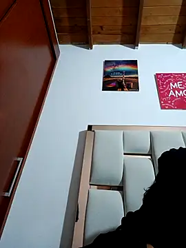 LunaZambrano online show from March 2026 01:53:02 AM