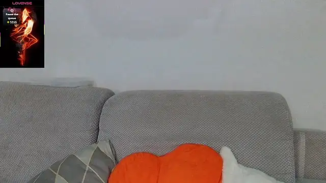 Julvka online show from September 2025 05:28:01 PM