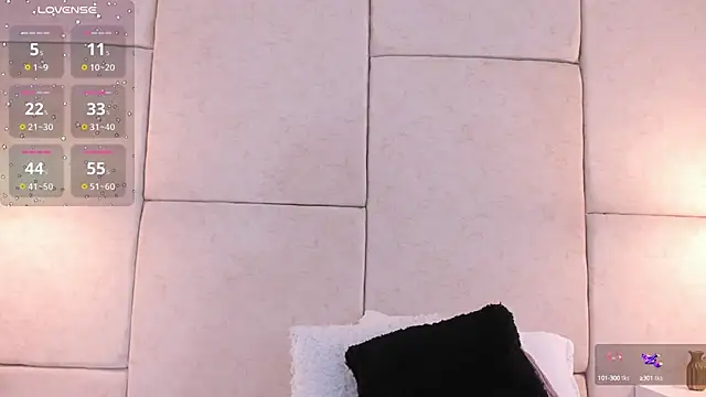 aisha vs online show from January 2025 12:20:02 PM