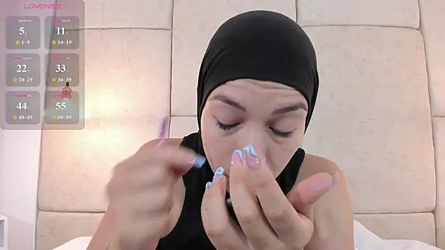 aisha vs online show from February 2026 12:12:01 PM