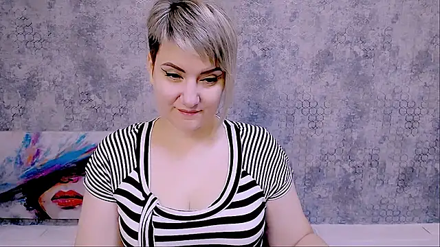 Djullia online show from September 2025 05:29:02 AM