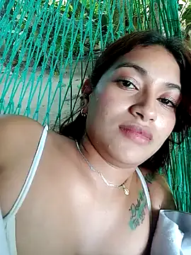 annie-19 online show from October 2025 05:00:01 PM