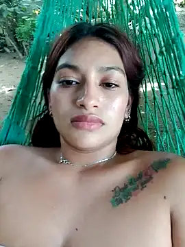 annie-19 online show from October 2025 05:56:01 PM