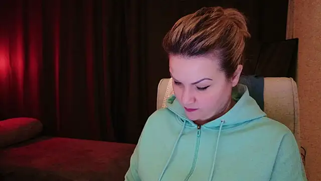 MishaMILF online show from March 2025 07:39:01 PM