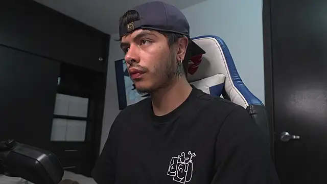 Snapshot of _morghan_ chatting on April 2026 04:12:02 AM morghan online show from April 2026 04:12:02 AM