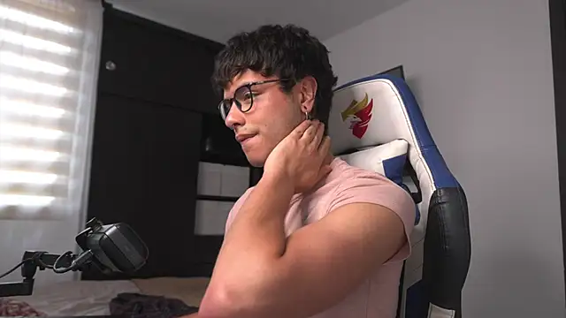 Snapshot of _morghan_ chatting on April 2026 09:39:33 PM morghan online show from April 2026 09:39:33 PM