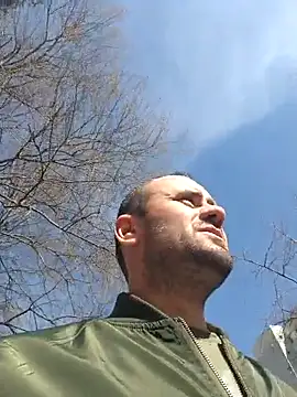 Snapshot of Govora chatting on March 2025 09:03:02 AM Govora online show from March 2025 09:03:02 AM