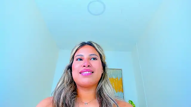 Carlota peach online show from February 2025 09:25:02 AM