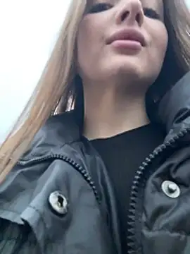 Snapshot of KrisMagnoly chatting on March 2026 03:49:02 PM KrisMagnoly online show from March 2026 03:49:02 PM