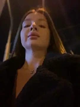 Snapshot of KrisMagnoly chatting on April 2026 07:08:02 PM KrisMagnoly online show from April 2026 07:08:02 PM