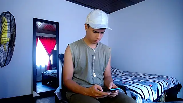 Snapshot of Deiby_casas chatting on February 2025 02:02:01 PM Deiby casas online show from February 2025 02:02:01 PM