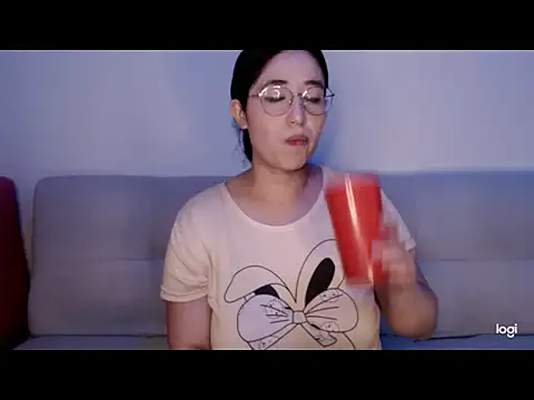 YummymeowW online show from June 2026 03:15:01 AM