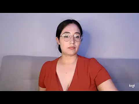 YummymeowW online show from July 2026 01:01:01 AM