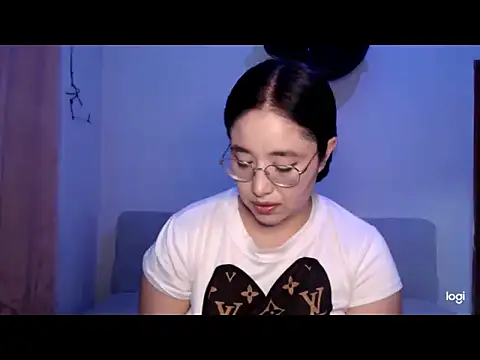 YummymeowW online show from July 2026 01:29:01 AM