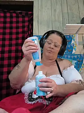 davisdesiresxh online show from September 2025 02:43:02 PM